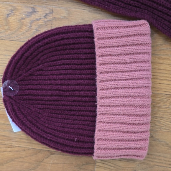 MIXIT BRAND WOMEN'S BURGUNDY HAT & MATCHING SCARF SIZE ONE SIZE FITS MOST - Picture 3 of 7